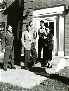 Image description is not available for 1955.011